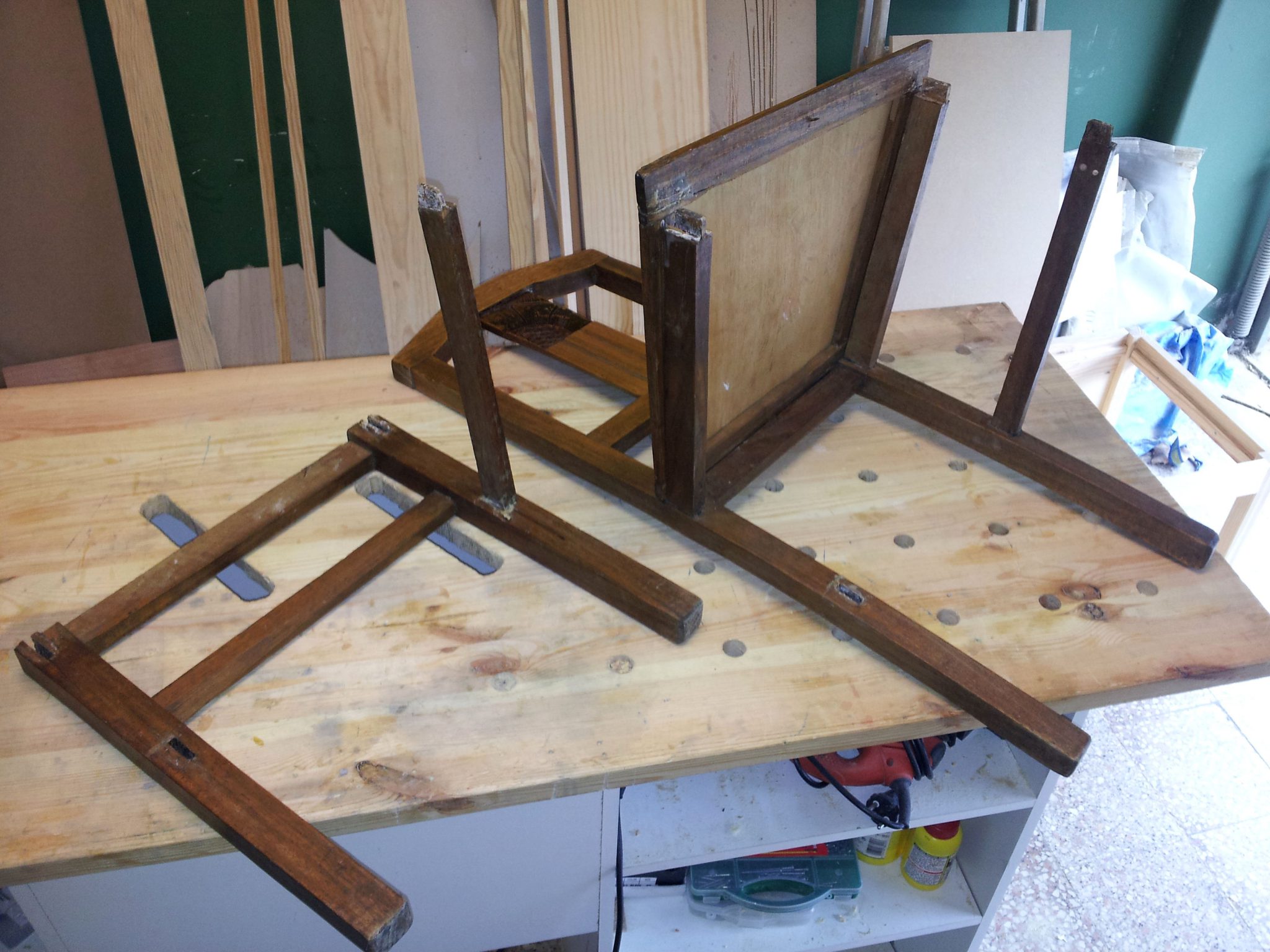 Restauro de um conjunto de cadeiras - Restauration de chaises