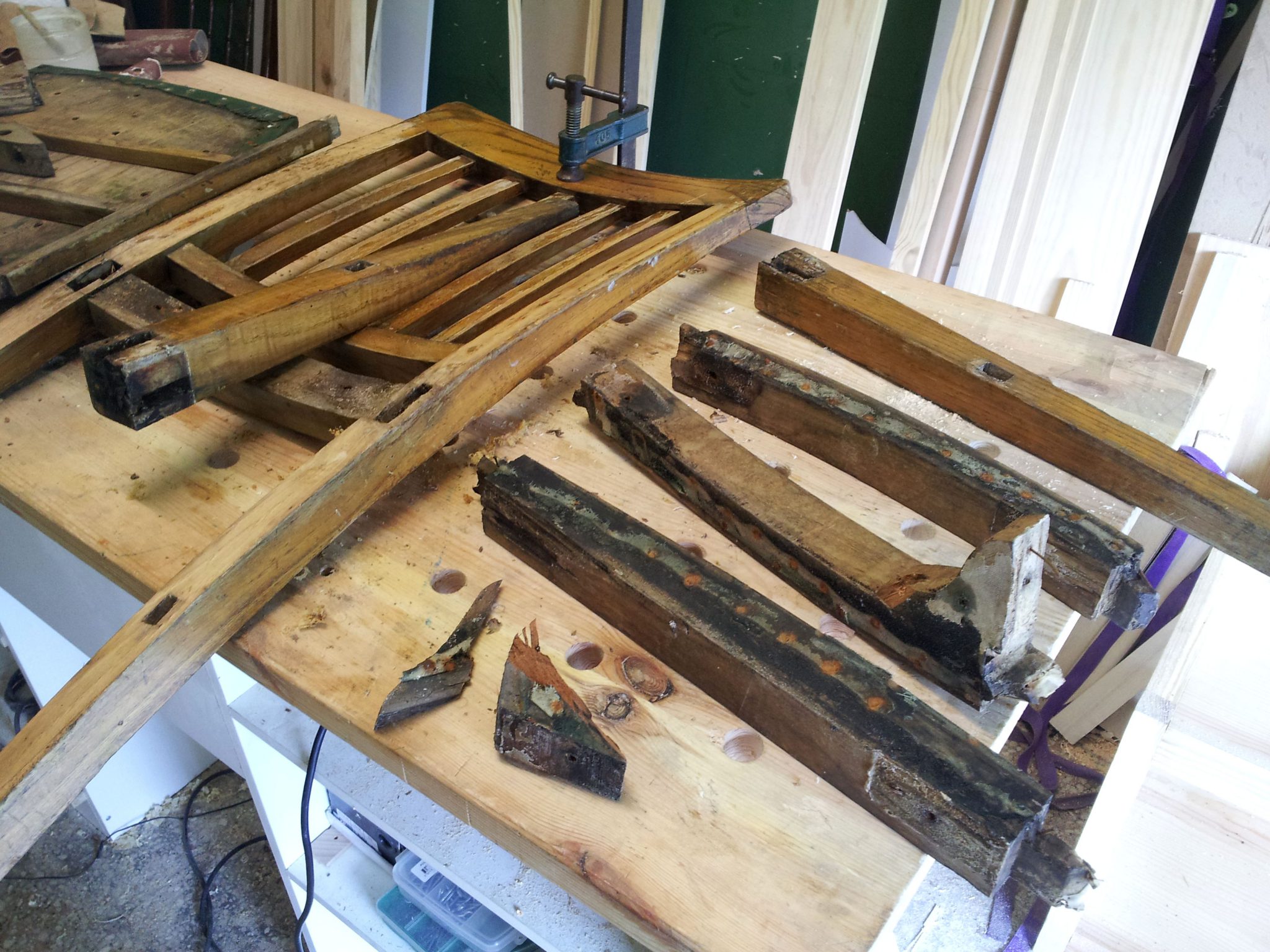 Restauro de um conjunto de cadeiras - Restauration de chaises
