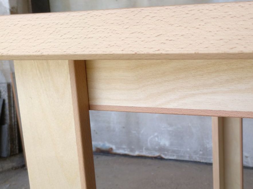 Mesa desenho em bétula, mesa de jantar de bétula - Table design en bouleau, table à manger en bouleau et hêtre massif