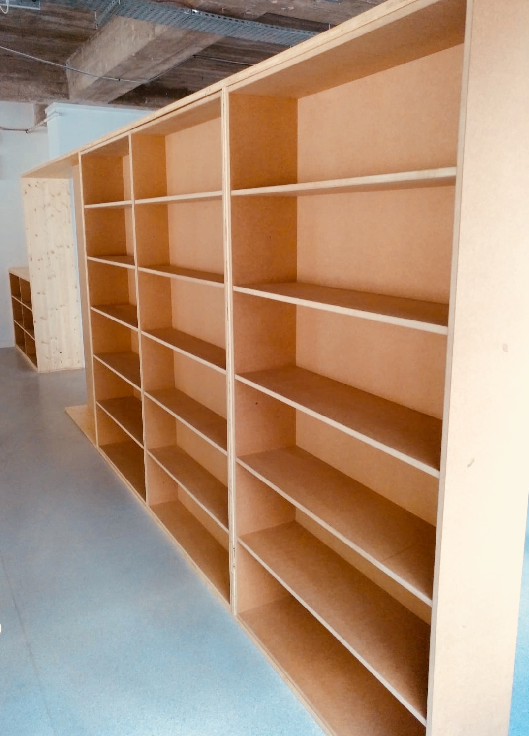 Separadores em tricapa e MDF - Séparateurs triple couches et MDF