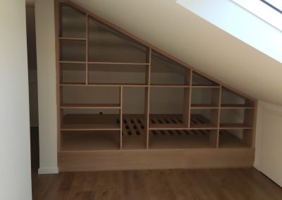 Estante e cama